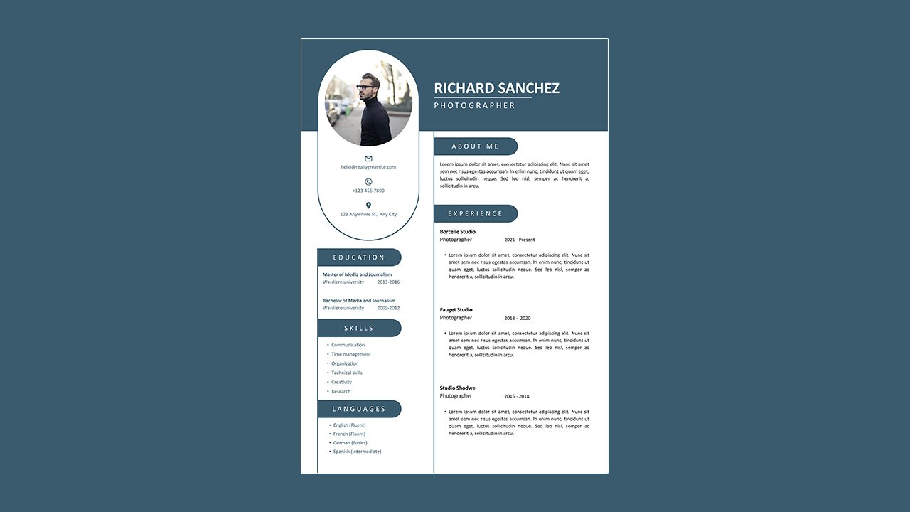 Grey and white modern resume - CV Templates Free Download